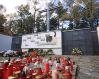Mini Traper - Lommel, Polski Cmentarz Wojskowy